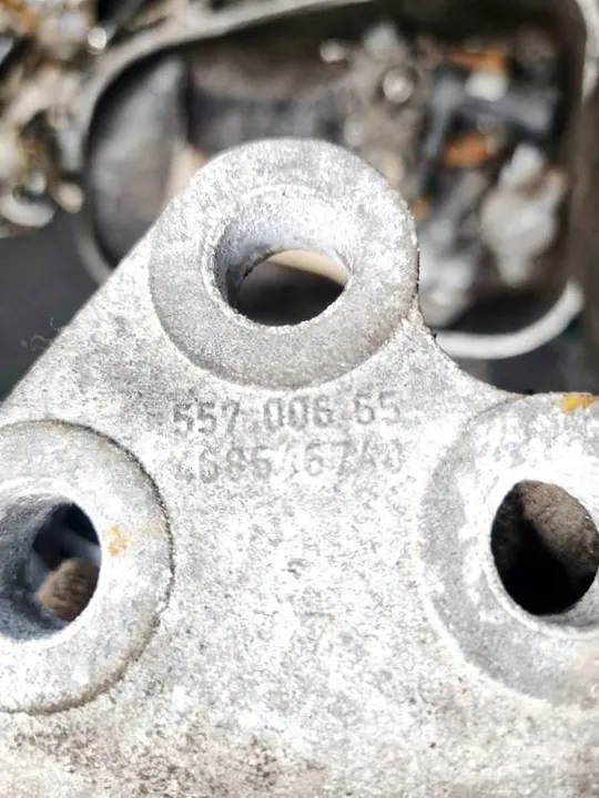 Alfa-Romeo Mito Supporti motore e cambio 2009 1.4L 557 image 4