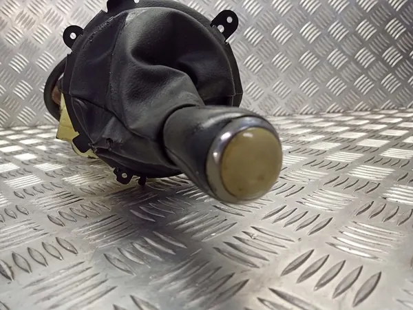 Sélecteur de vitesses Mazda 2 DE 1.3 image 3