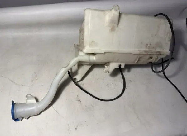 Ruitenwisservloeistoftank OEM 30753424 voor Volvo XC60 image 8