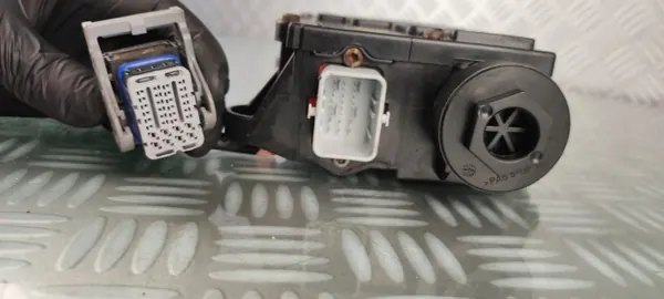 OEM 8200571485 Mecanismo travão de mão elétrico Renault image 4