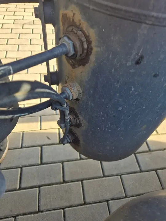 Réservoir d'air arrière vertical DAF CF Euro 6 image 3