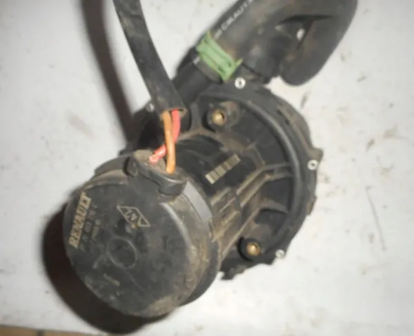 Renault Safrane secundaire luchtpomp OEM 7700863216C image 3