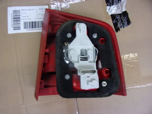 Vänster bakljus Skoda Octavia II Kombi 04-12 image 2