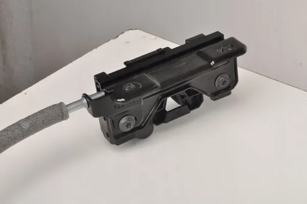 Ford Focus MK2 Dachverriegelungsaktuator OEM 1716533A image 3