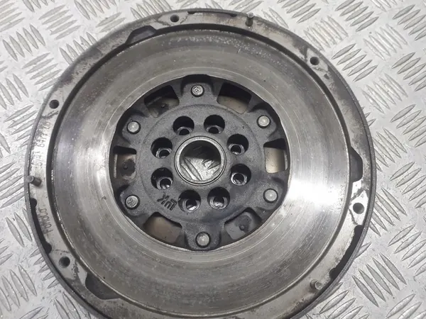 Kaksoismassavanne Volvo V50 2.0 D image 4