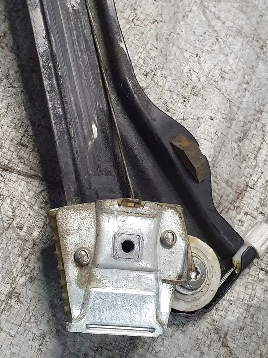 Elevador de vidro elétrico dianteiro direito VW Golf 5 03-09 image 4