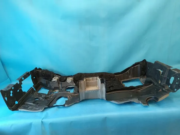 OEM 80B863947D väliseinäeristys Audi Q5 FY:lle image 10