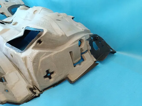 OEM 80B863947D väliseinäeristys Audi Q5 FY:lle image 9