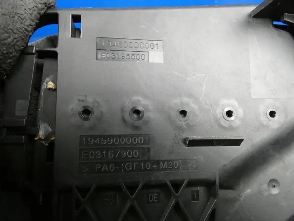 Sulakekaappi OEM 19460000001 Volvo XC90 II 2.0 T8:lle image 3