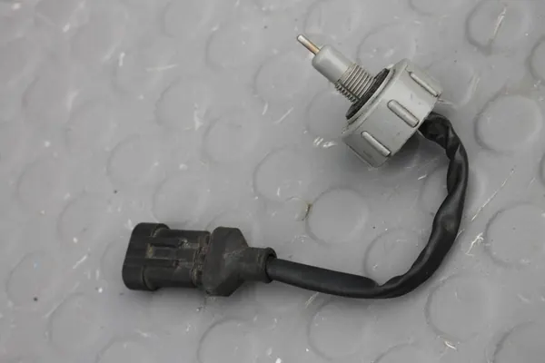 Capteur de filtre à carburant Kia Sportage II Hyundai Tucson 05-10 image 3