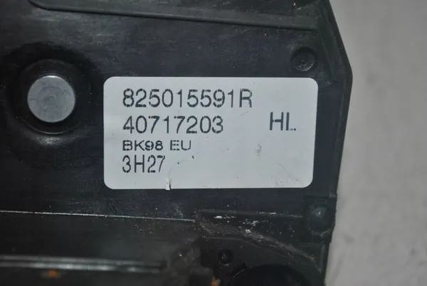 Renault Clio IV Dörrlås 825015591R image 4