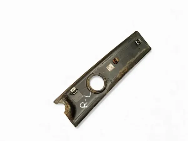 Cadre de feu arrière gauche OEM 84273588 pour Chevrolet Suburban image 3