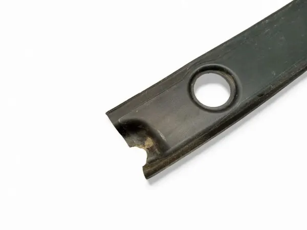Cadre de feu arrière gauche OEM 84273588 pour Chevrolet Suburban image 4