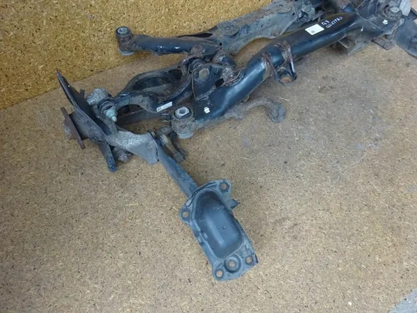 AUDI Q3 8U QUATTRO Trave Posteriore Completa 5N0505235AF image 2