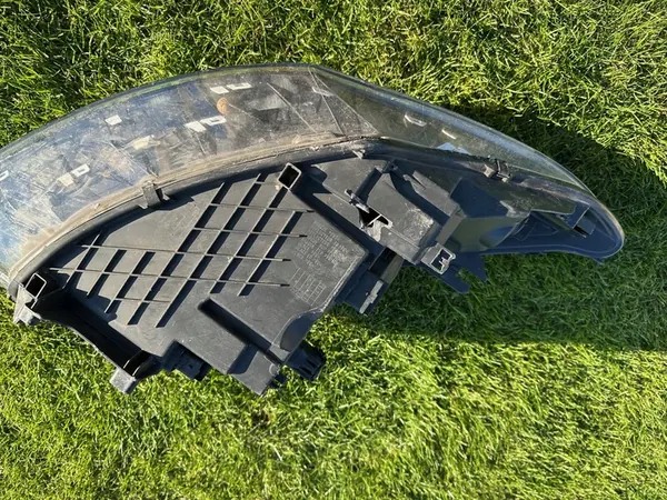 RENAULT MEGANE III LIFT GT - VASEN AJOVALO 260601781R image 10