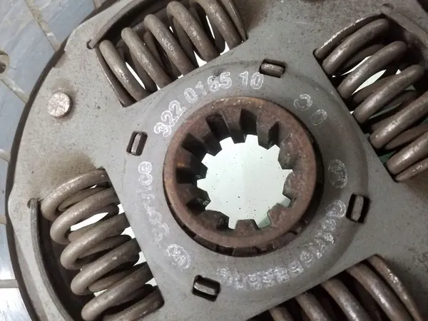 1995 BMW 3 E36 Conjunto de embreagem 322016510 image 4