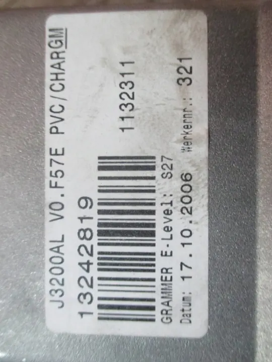 Opel Vectra C konsoli käsinoja OEM J3200AL image 5