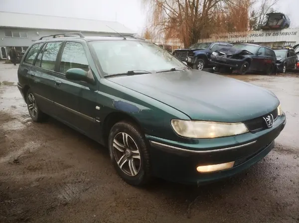 Peugeot 406 Motorstyrdator 2000 2.0L 0281010248 image 4