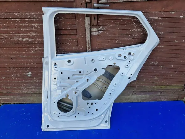 Höger bakdörr Peugeot 2008 II 2019> image 2