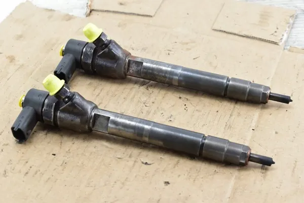 Inyector HYUNDAI IX35 KIA SPORTAGE III 2.0 CRDI 33800-2F300 image 2