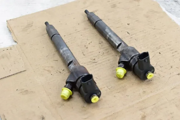 Inyector HYUNDAI IX35 KIA SPORTAGE III 2.0 CRDI 33800-2F300 image 4