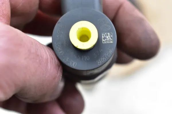 Inyector HYUNDAI IX35 KIA SPORTAGE III 2.0 CRDI 33800-2F300 image 5