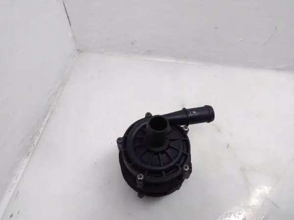 Volvo OE vattenpump 32257968 för XC40 2017- image 3