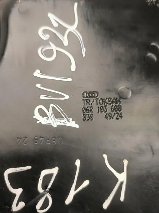 Cárter de óleo Audi OE usado OEM 06R103600 image 3