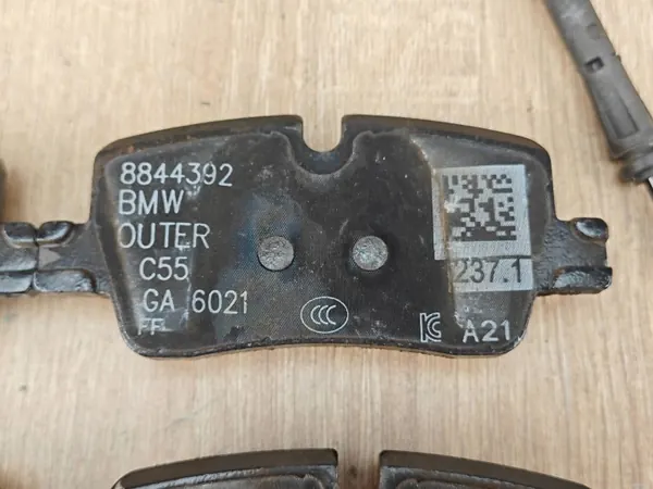 Set Bromsskivor + Belägg Bak OEM 6877213 BMW image 8
