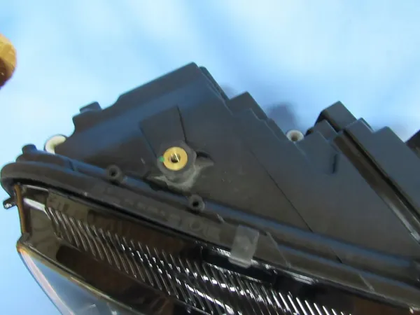 Farol direito Skoda Octavia III Lift Full LED image 5