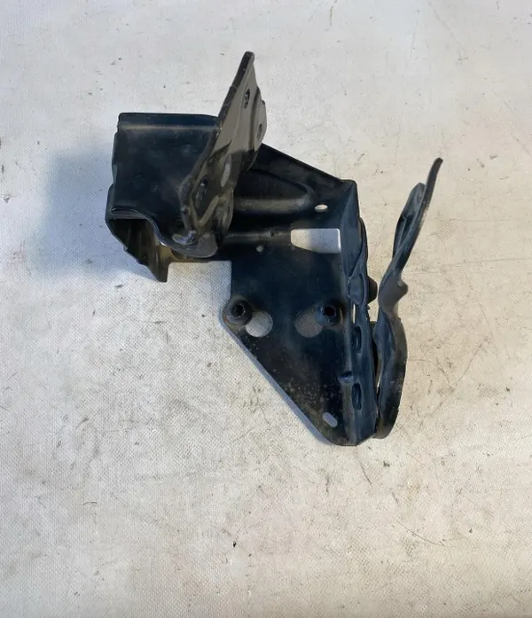 Citroen DS3 ABS-pumpun kiinnike OEM 222300A (2009-2014) image 2