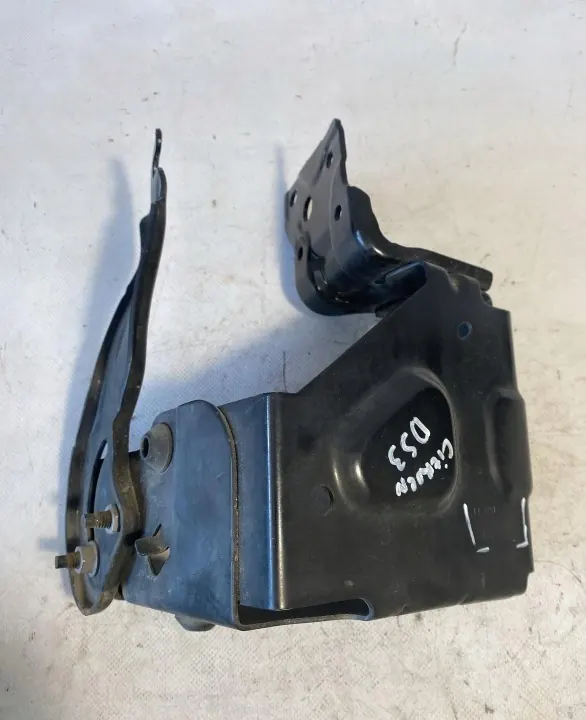 Citroen DS3 ABS-pumpun kiinnike OEM 222300A (2009-2014) image 3