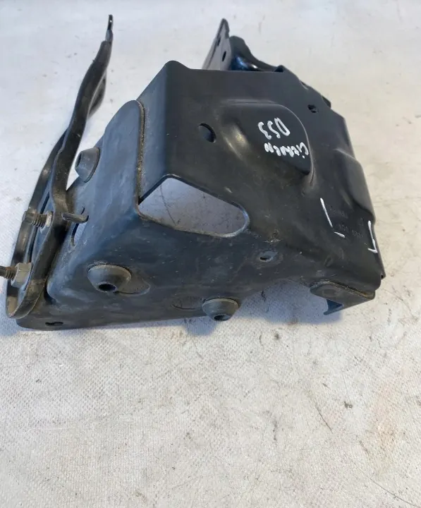 Citroen DS3 ABS-pumpun kiinnike OEM 222300A (2009-2014) image 4