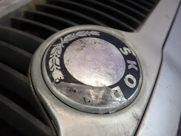 Skoda Octavia I grille embleem OEM Zawada-364279- image 6
