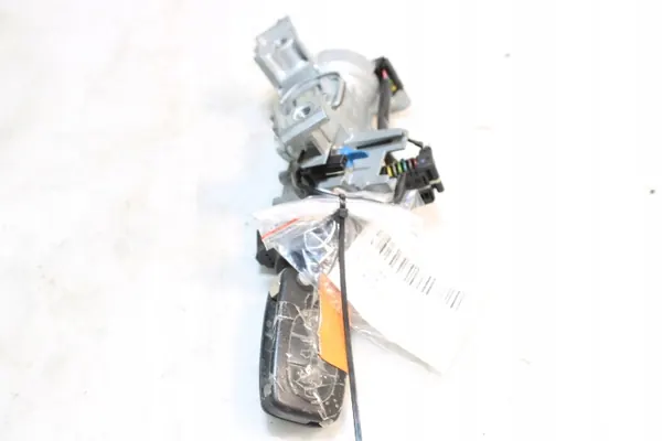 Audi A3 8P 1.9TDI OEM 1KO905865 Kiinteä osa Käytetty image 6