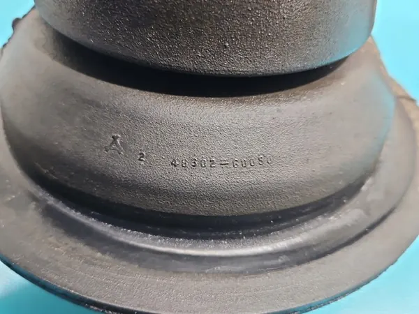 Taka jousipuskuri OEM 48302-60090 Toyota Land Cruiser image 5