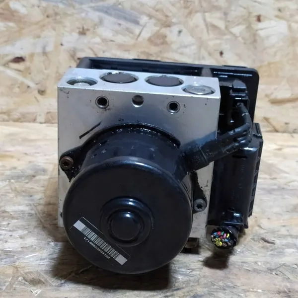 Pompe ABS d'occasion OEM 25094602123 EC0267650 Mazda Tribute image 4