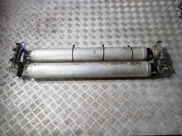 Réservoir suspension air OEM 68264595AB Dodge RAM 5.7 image 6
