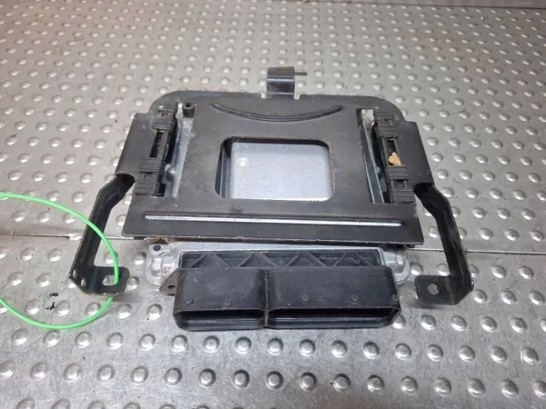 Calculateur Moteur S26372658 pour VW Passat B6 B7 Golf VI 2.0TDI image 2