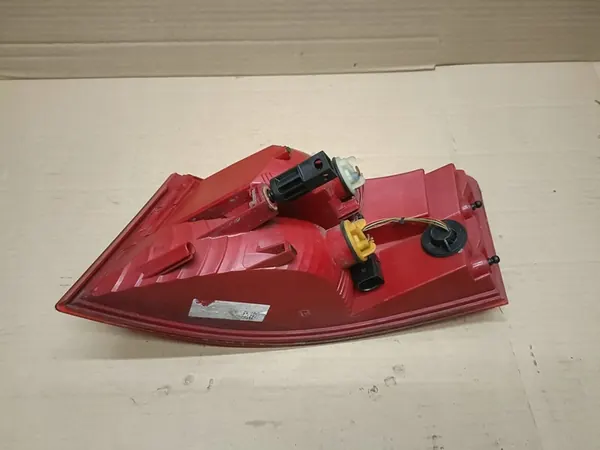 AUDI A3 Cabrio Luz Trasera Izquierda 8P7945095 image 2