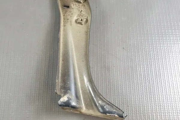 Fram höger skärm fäste SKODA OCTAVIA III 5E0821142A image 2