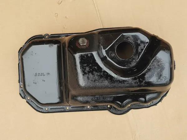 Oljeplåt / 1.2 TSI TFSI - CBZ CBZA CBZB CBZC / 03C103601BH image 7