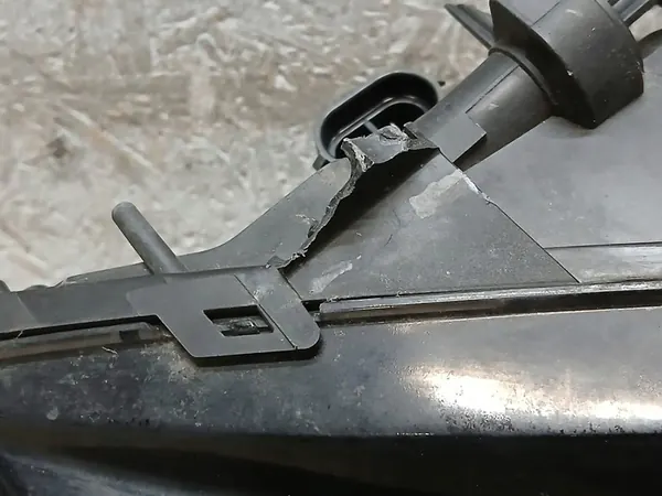 FARO DE NEBLINA ESQUERDO AUDI A3 S LINE 8V HB 13-16 8V0941699D image 3