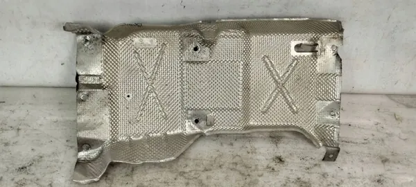Escudo térmico subchassis VW T6/T6.1 OEM 7LA825661A image 2