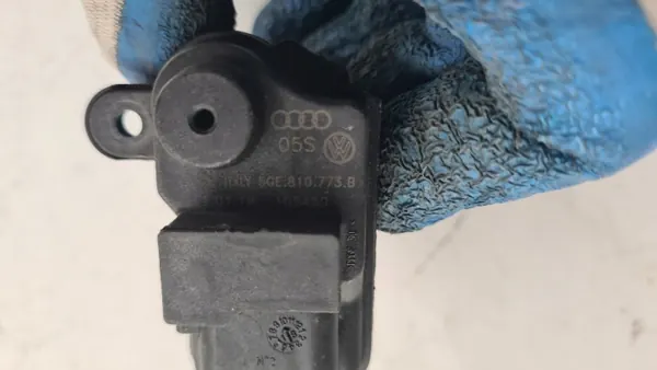 5GE810773B Tankklepactuator voor VW Golf VII image 3