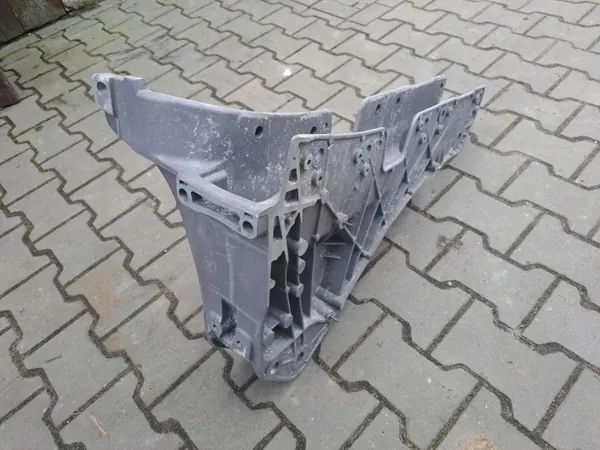 Support de cabine gauche OEM 82311041 Renault T High image 2