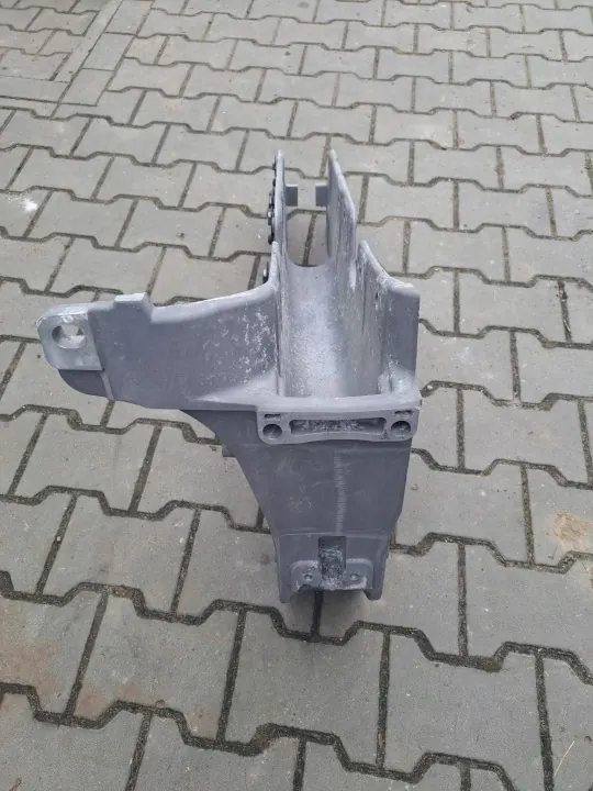 Support de cabine gauche OEM 82311041 Renault T High image 3