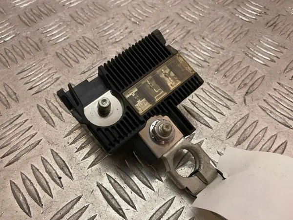 Fusível Lexus RX 450H 2020 OEM UTO33473 image 3