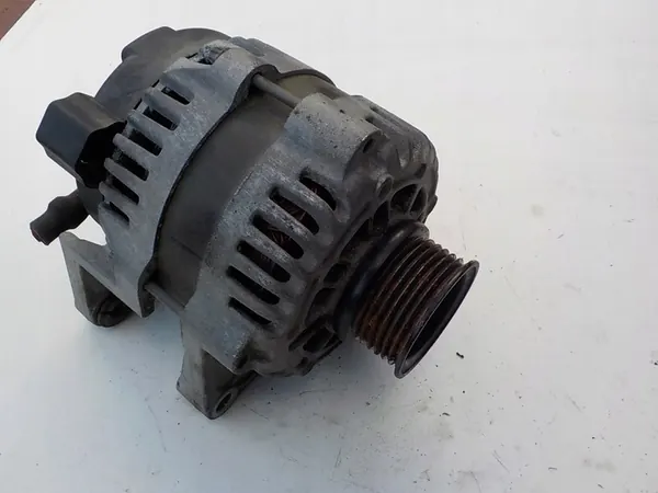 OPEL ASTRA IV J 1.6 16V Vaihtovirtageneraattori image 2