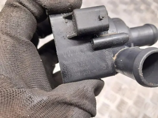 Audi OE 06H121601H extra vattenpump image 3